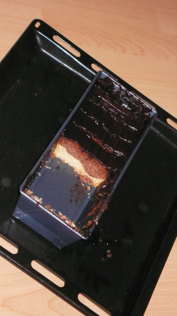 Marmorkuchen mit Schokoguss