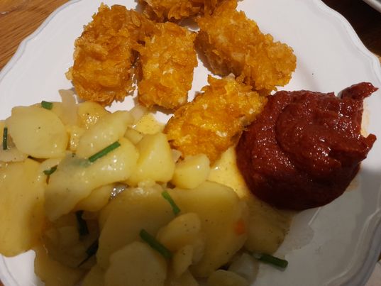 Nuggets mit Kartoffelsalat