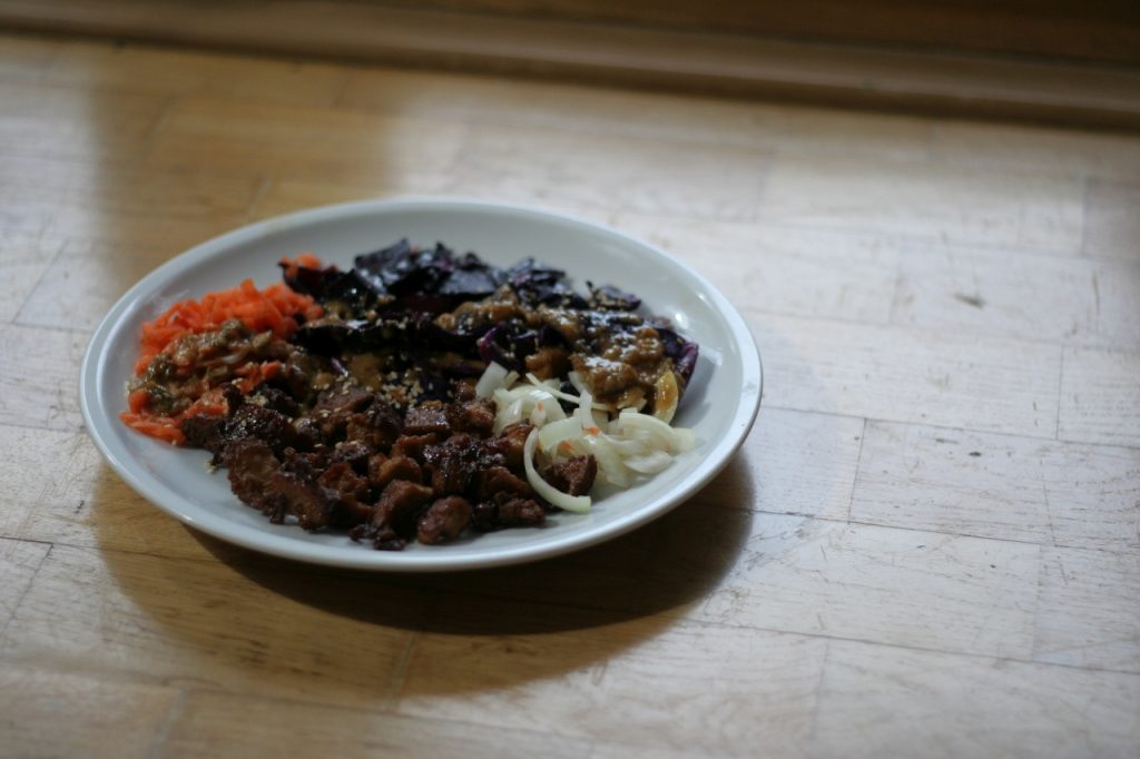 Tofu Schnetzel mit Beilagen